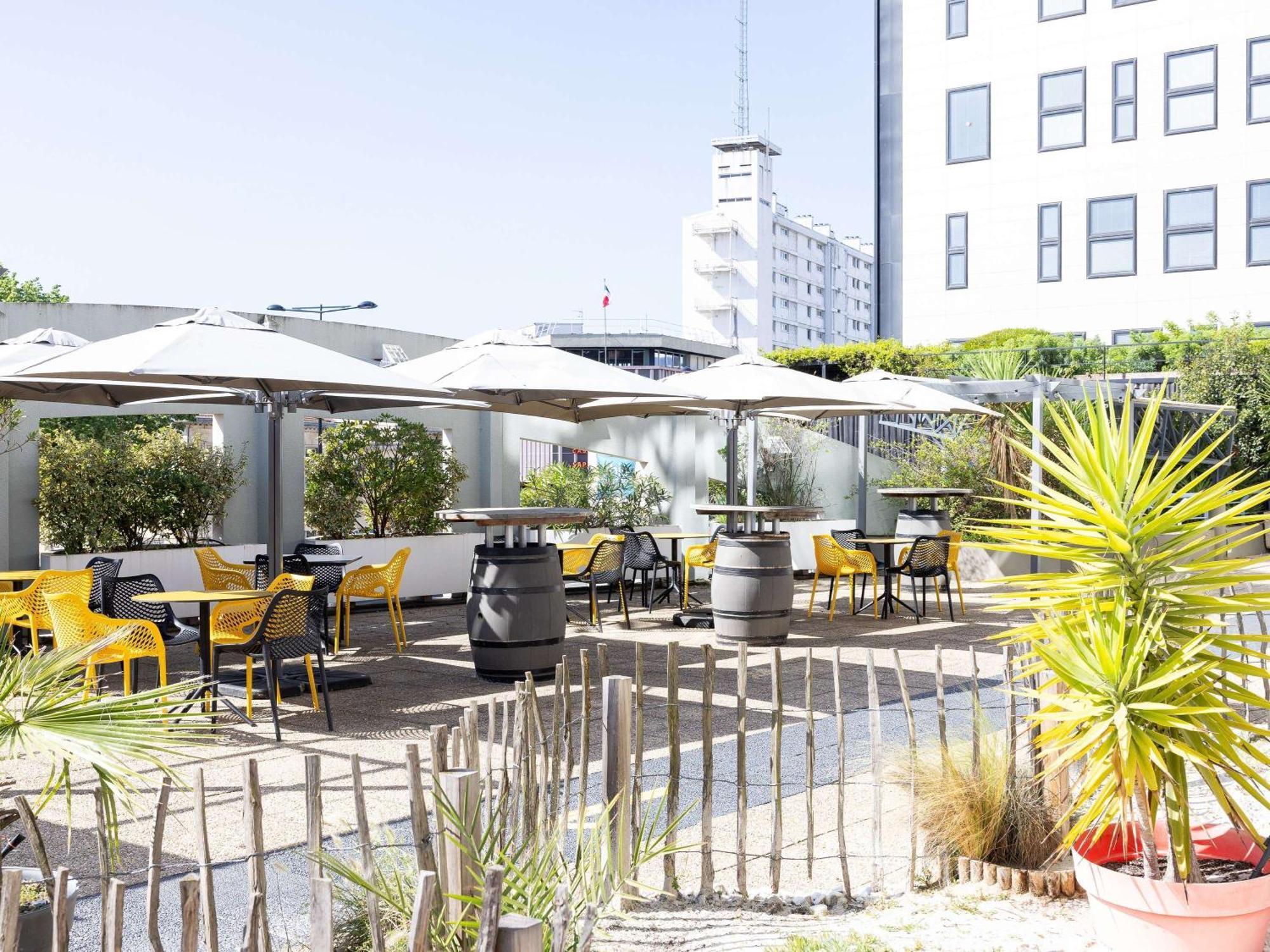 Ibis Bordeaux Centre Meriadeck Екстериор снимка
